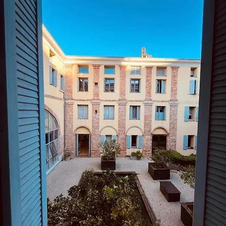 Apartment Mace Avec Dans Quartier Historique Exclusif Calme Coeur D'antibes