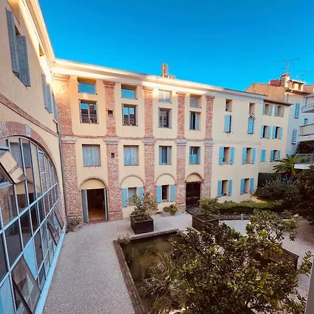 Mace Avec Dans Quartier Historique Exclusif Calme Coeur D'antibes