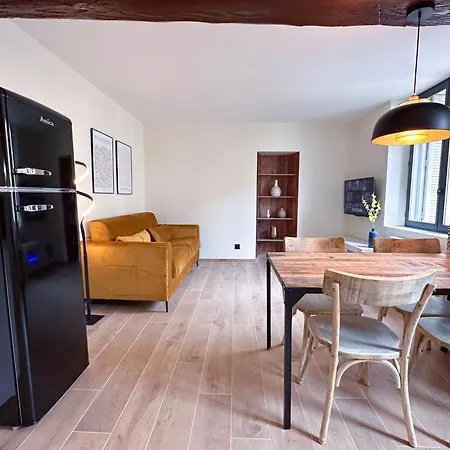 Mace Avec Dans Quartier Historique Exclusif Calme Coeur D'antibes Apartman