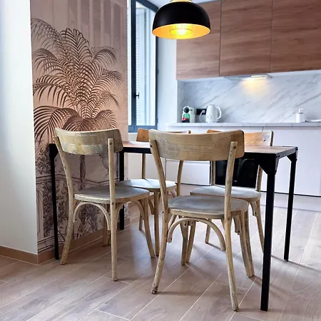 Apartment Mace Avec Dans Quartier Historique Exclusif Calme Coeur D'antibes *